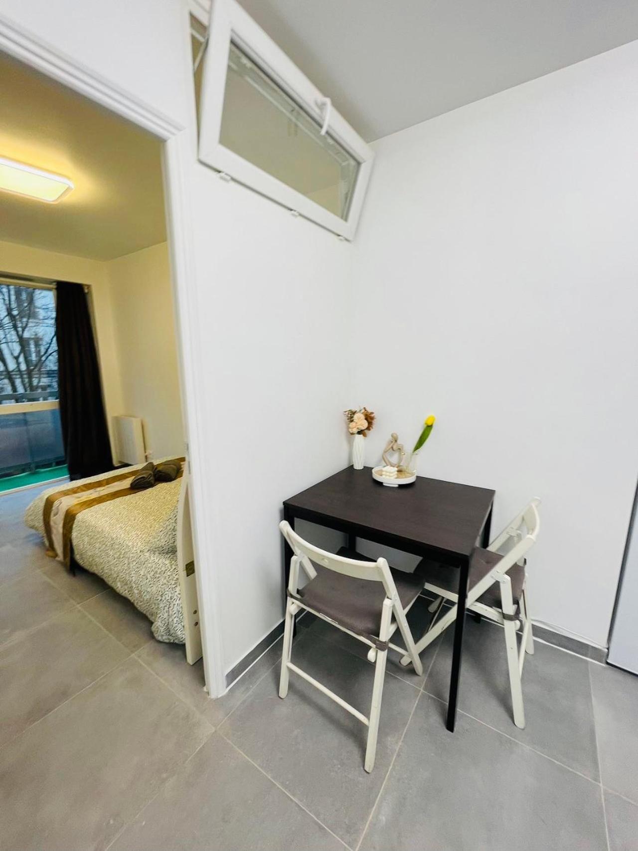 Dream Dwell Paris-Two Bedrooms Apart Near Gare Du Nord Buitenkant foto